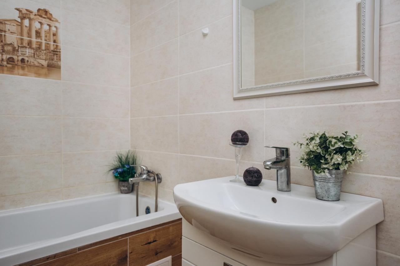 Luxe Apart-Hotel Near Lavina New Building 1 Floor Sumy Εξωτερικό φωτογραφία