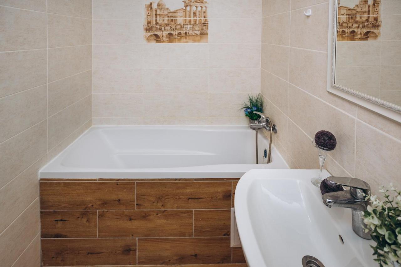Luxe Apart-Hotel Near Lavina New Building 1 Floor Sumy Εξωτερικό φωτογραφία