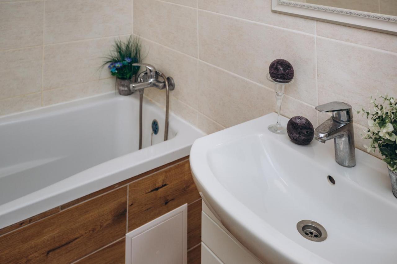 Luxe Apart-Hotel Near Lavina New Building 1 Floor Sumy Εξωτερικό φωτογραφία